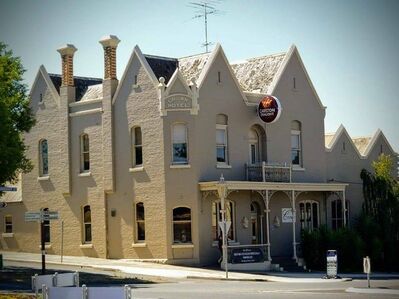 Crown Hotel Buninyong